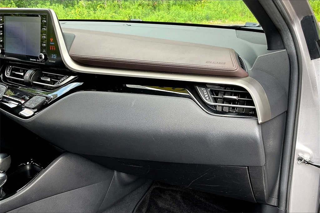 2019 Toyota C-HR XLE - Photo 12
