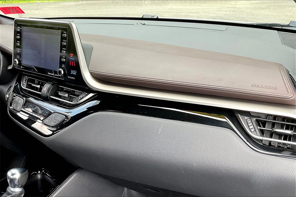 2019 Toyota C-HR XLE - Photo 13