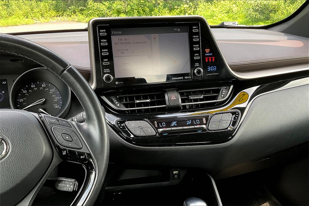 2019 Toyota C-HR XLE - Photo 17