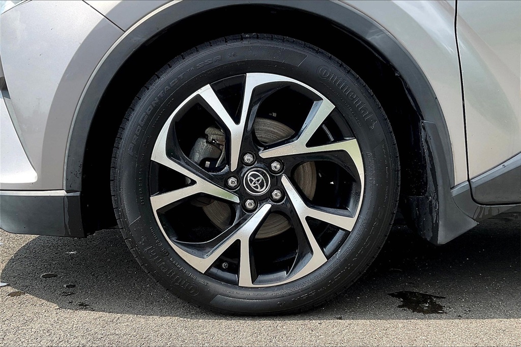 2019 Toyota C-HR XLE - Photo 21