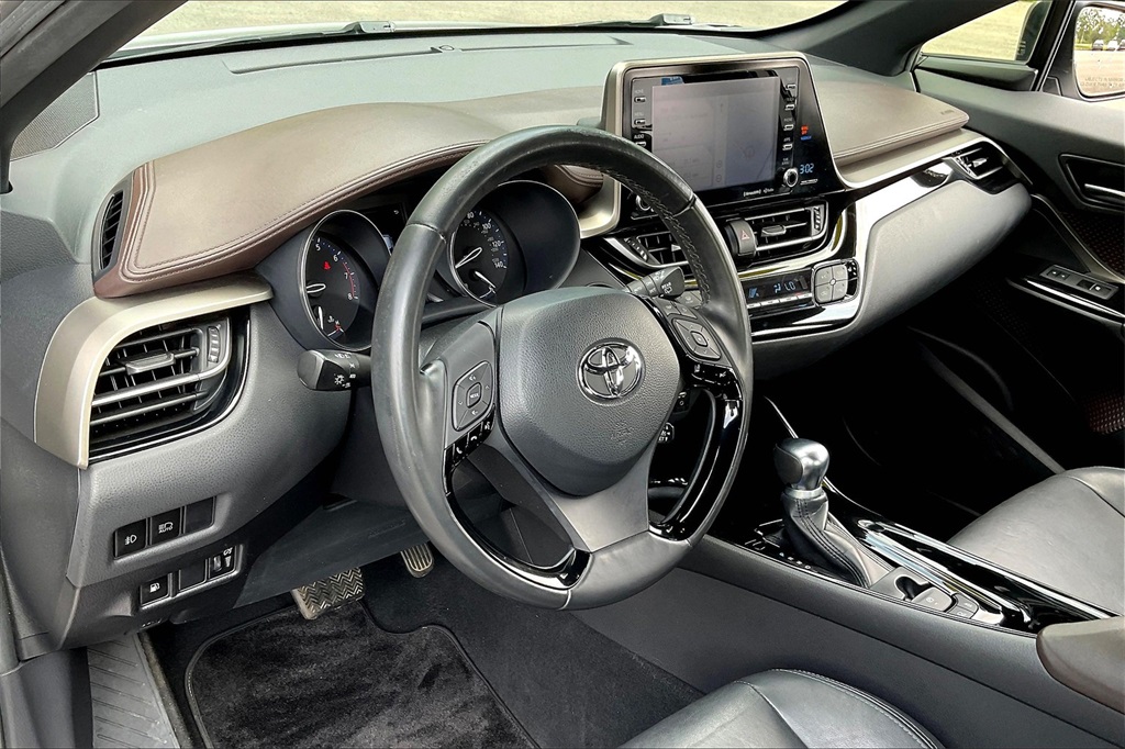 2019 Toyota C-HR XLE - Photo 8