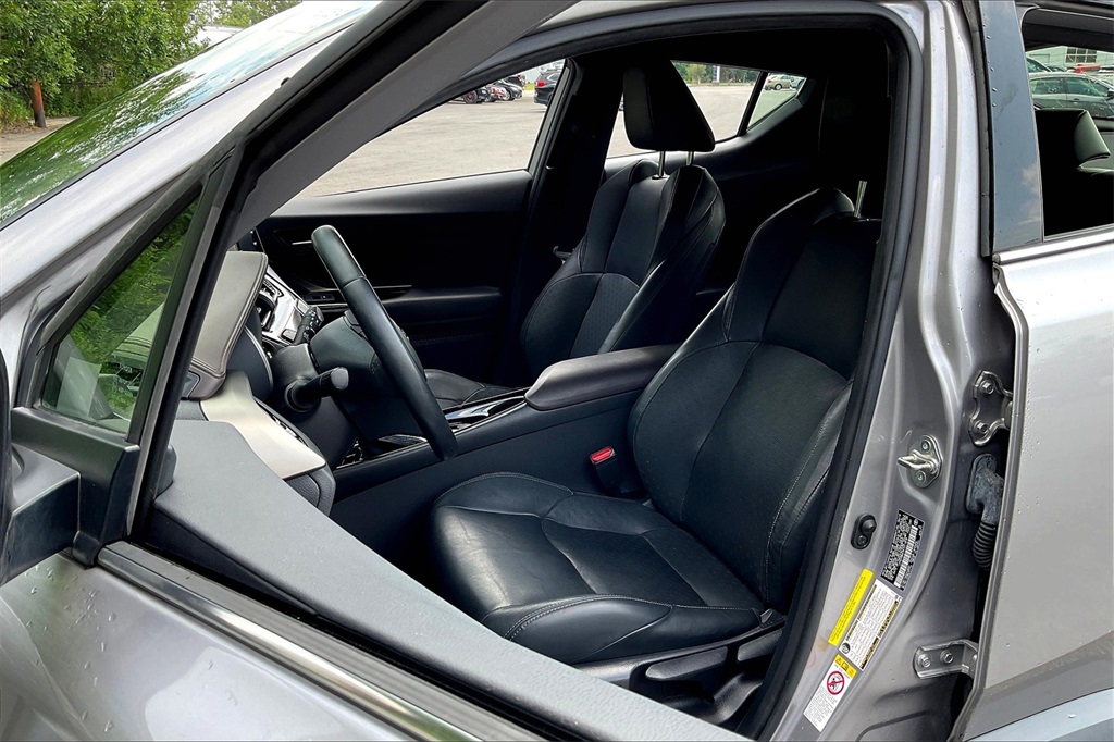 2019 Toyota C-HR XLE - Photo 10