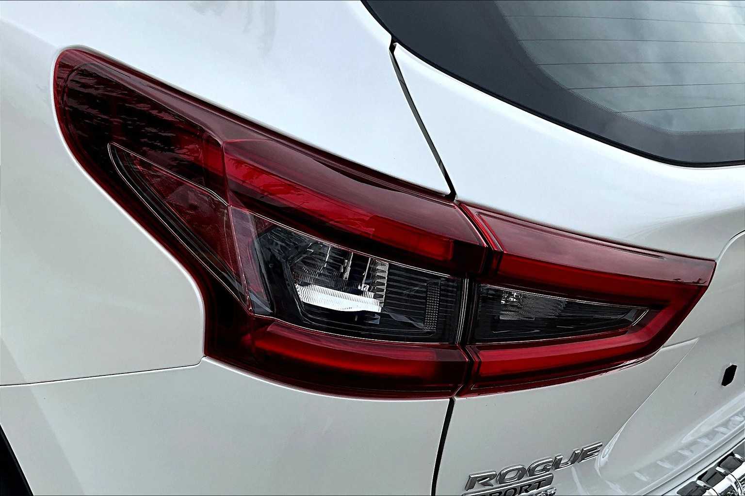 2021 Nissan Rogue Sport SV - Photo 32