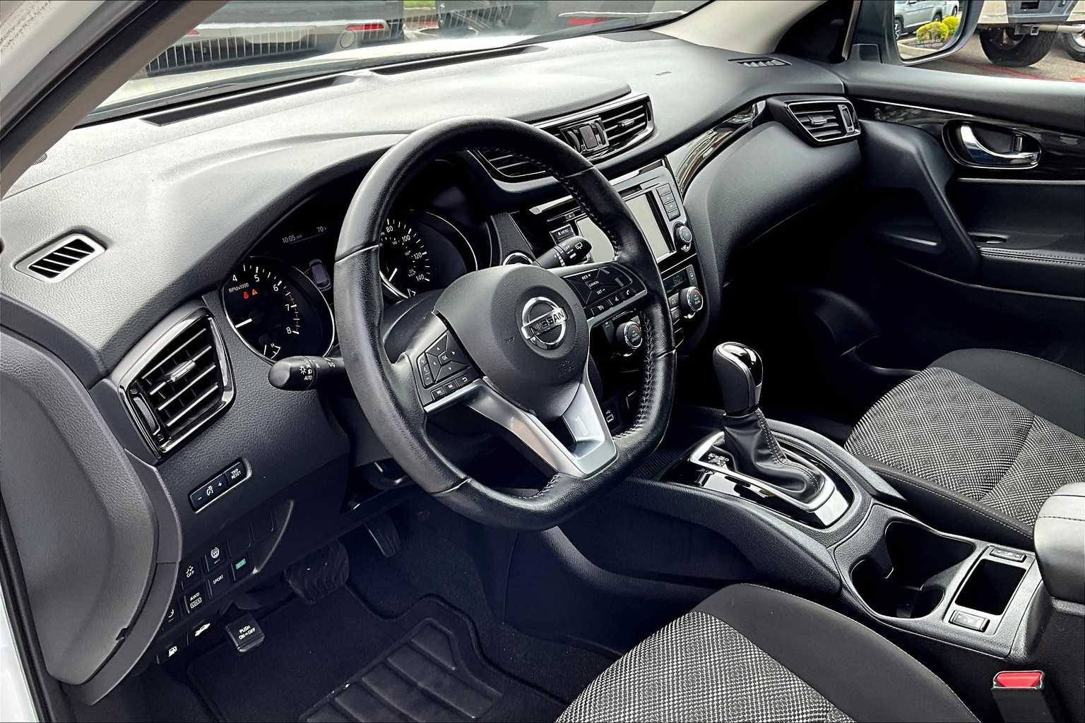 2021 Nissan Rogue Sport SV - Photo 8