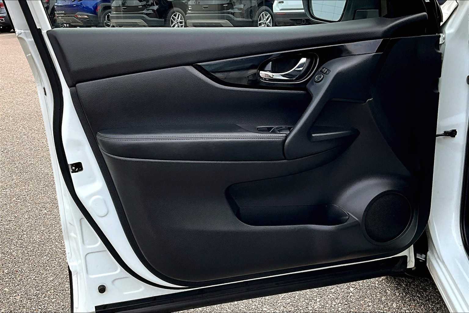 2021 Nissan Rogue Sport SV - Photo 9