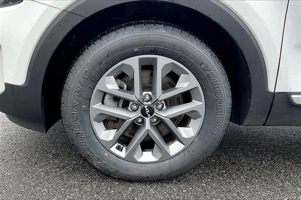 2023 Kia Telluride LX - Photo 7