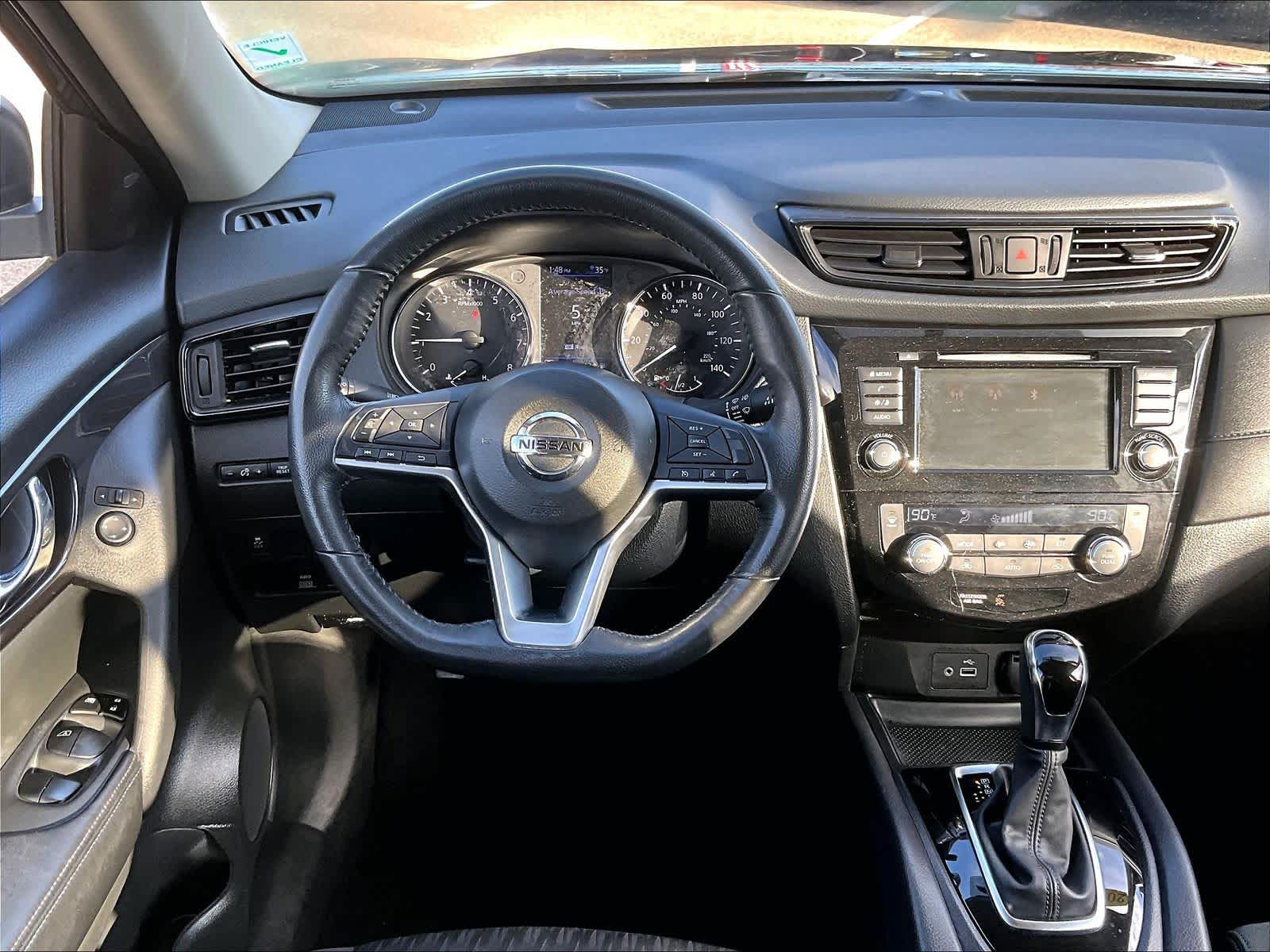 2018 Nissan Rogue SV - Photo 17