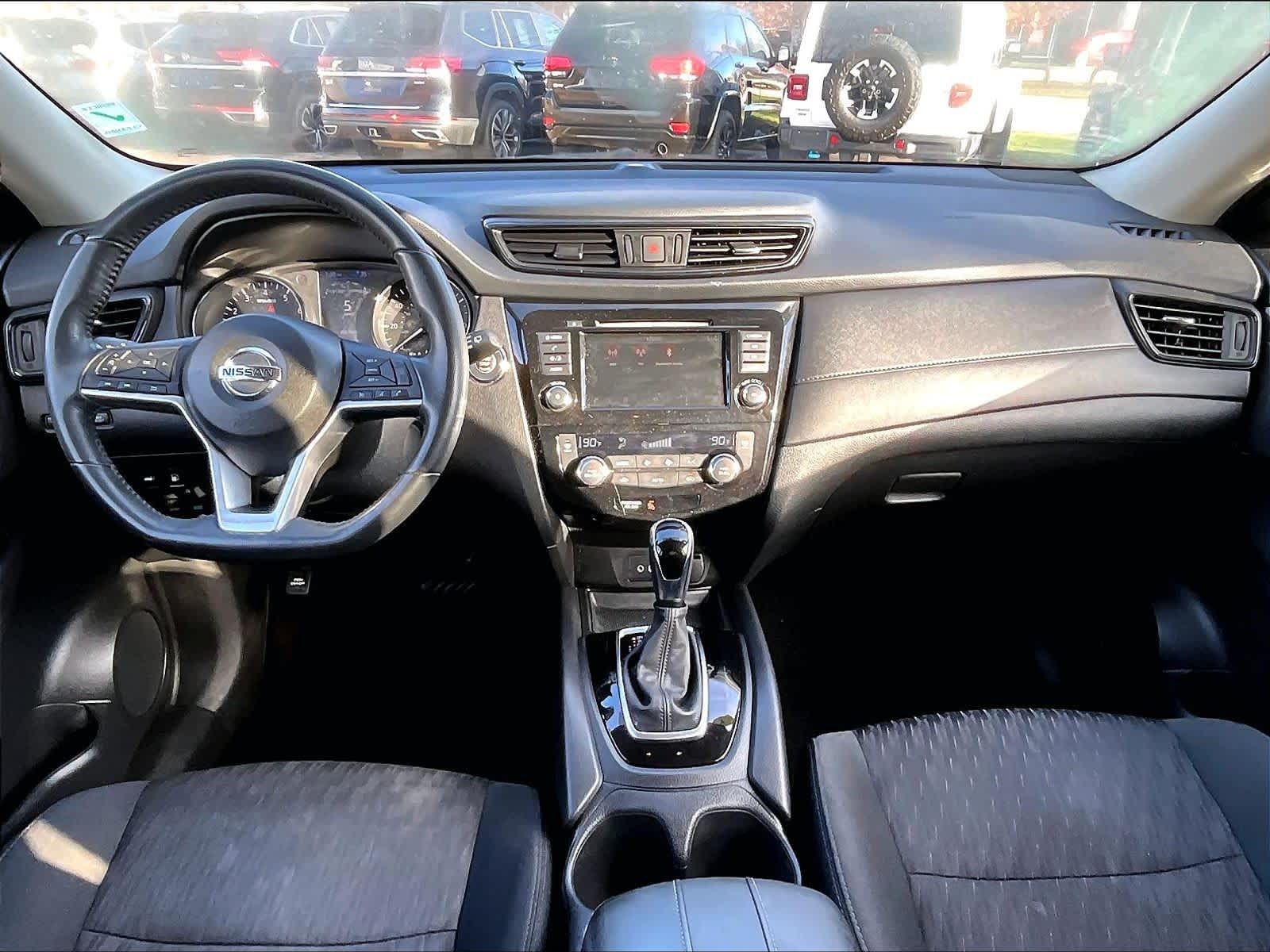 2018 Nissan Rogue SV - Photo 21