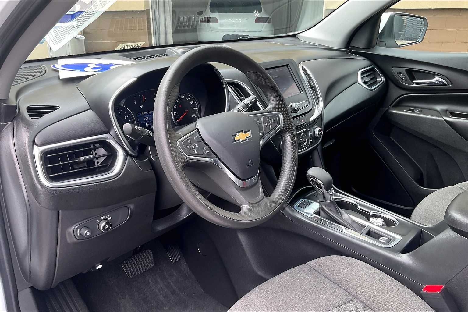 2023 Chevrolet Equinox LT - Photo 8