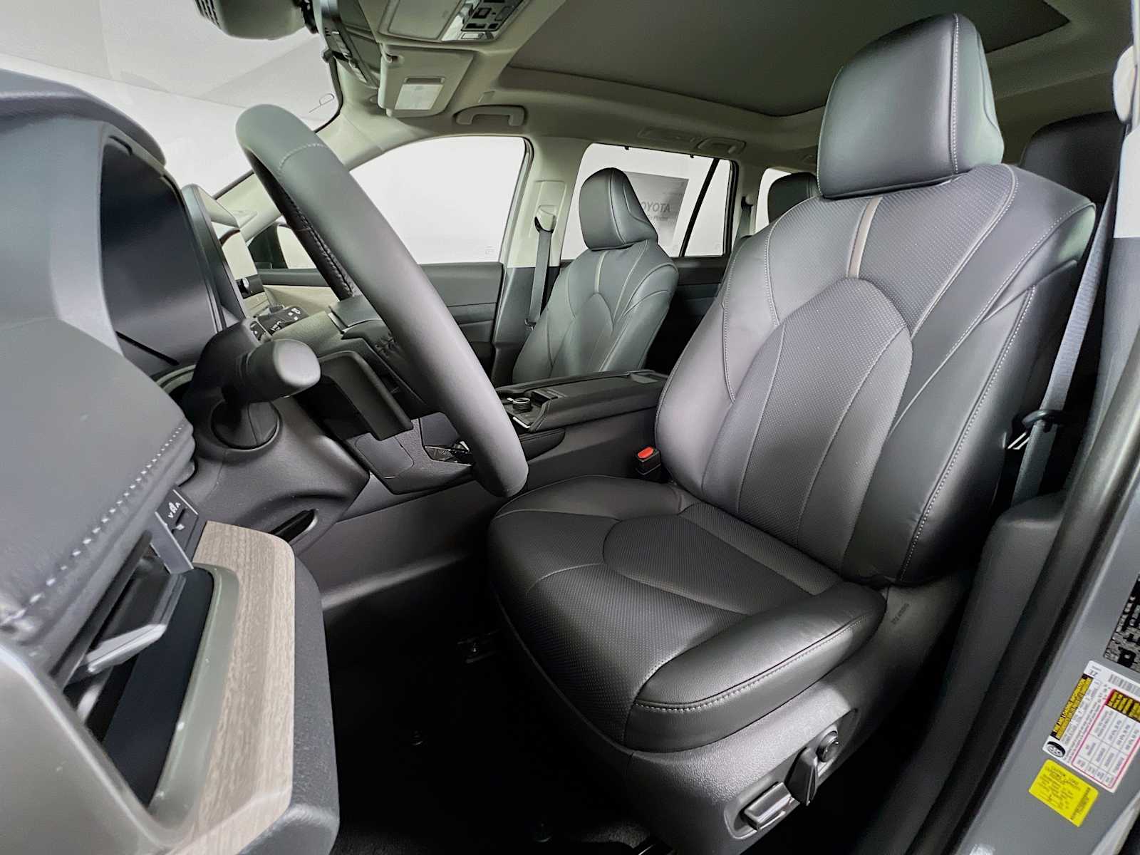 2025 Toyota Grand Highlander Platinum - Photo 12