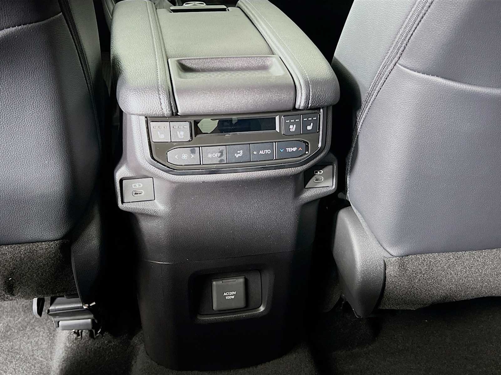 2025 Toyota Grand Highlander Platinum - Photo 14