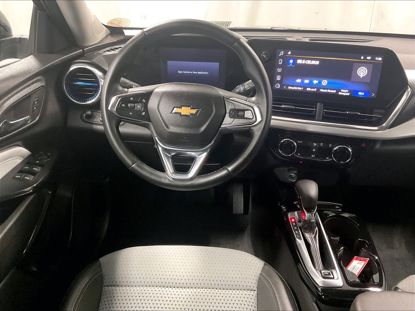 2024 Chevrolet Trax LT - Photo 17