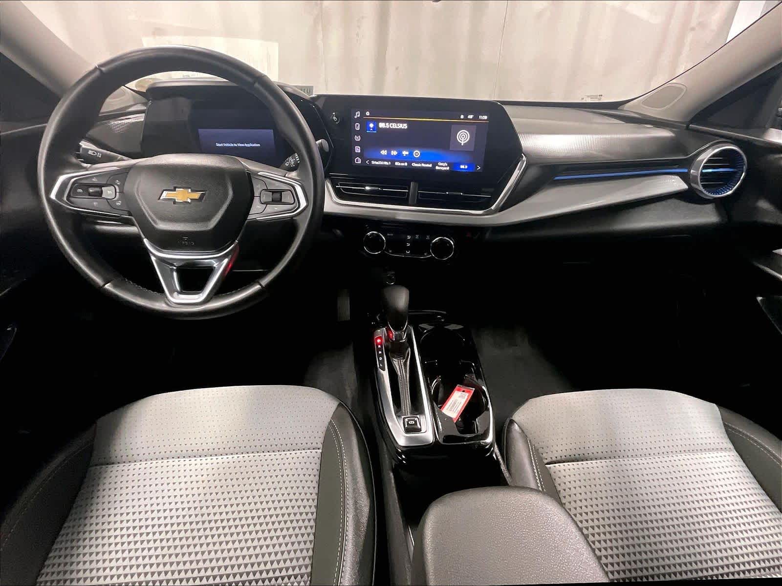 2024 Chevrolet Trax LT - Photo 21