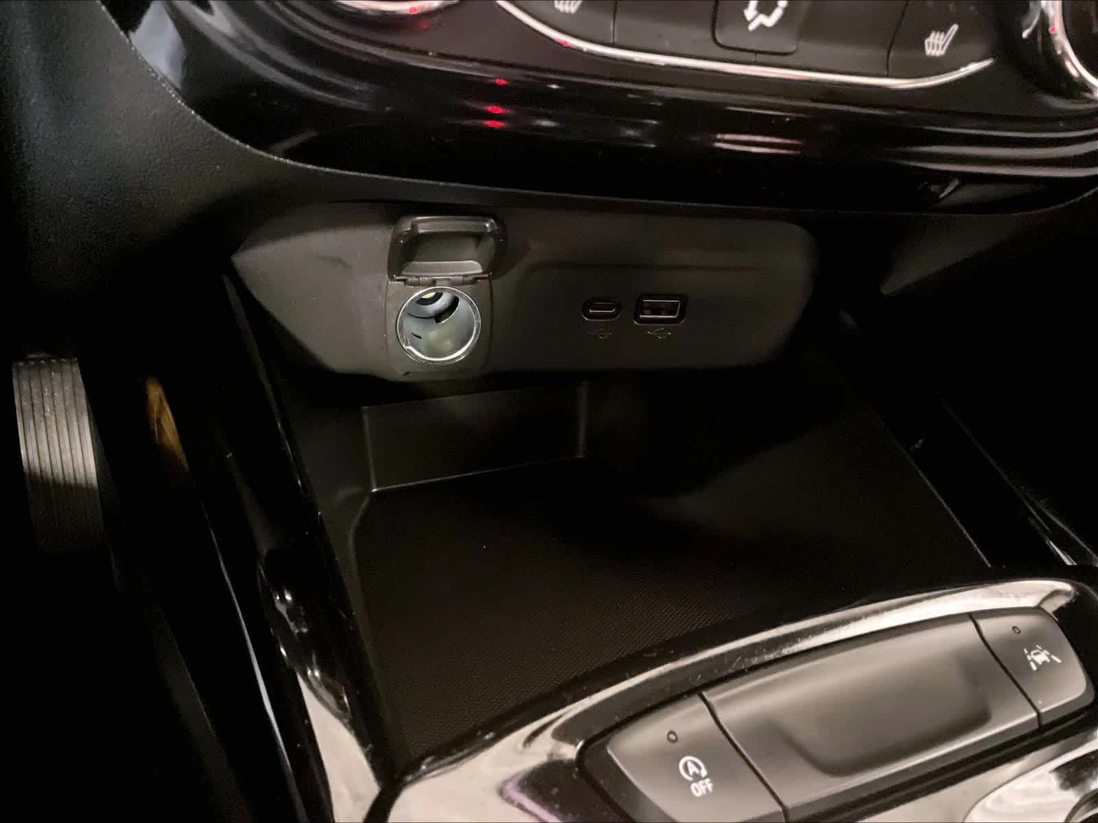 2024 Chevrolet Trax LT - Photo 26