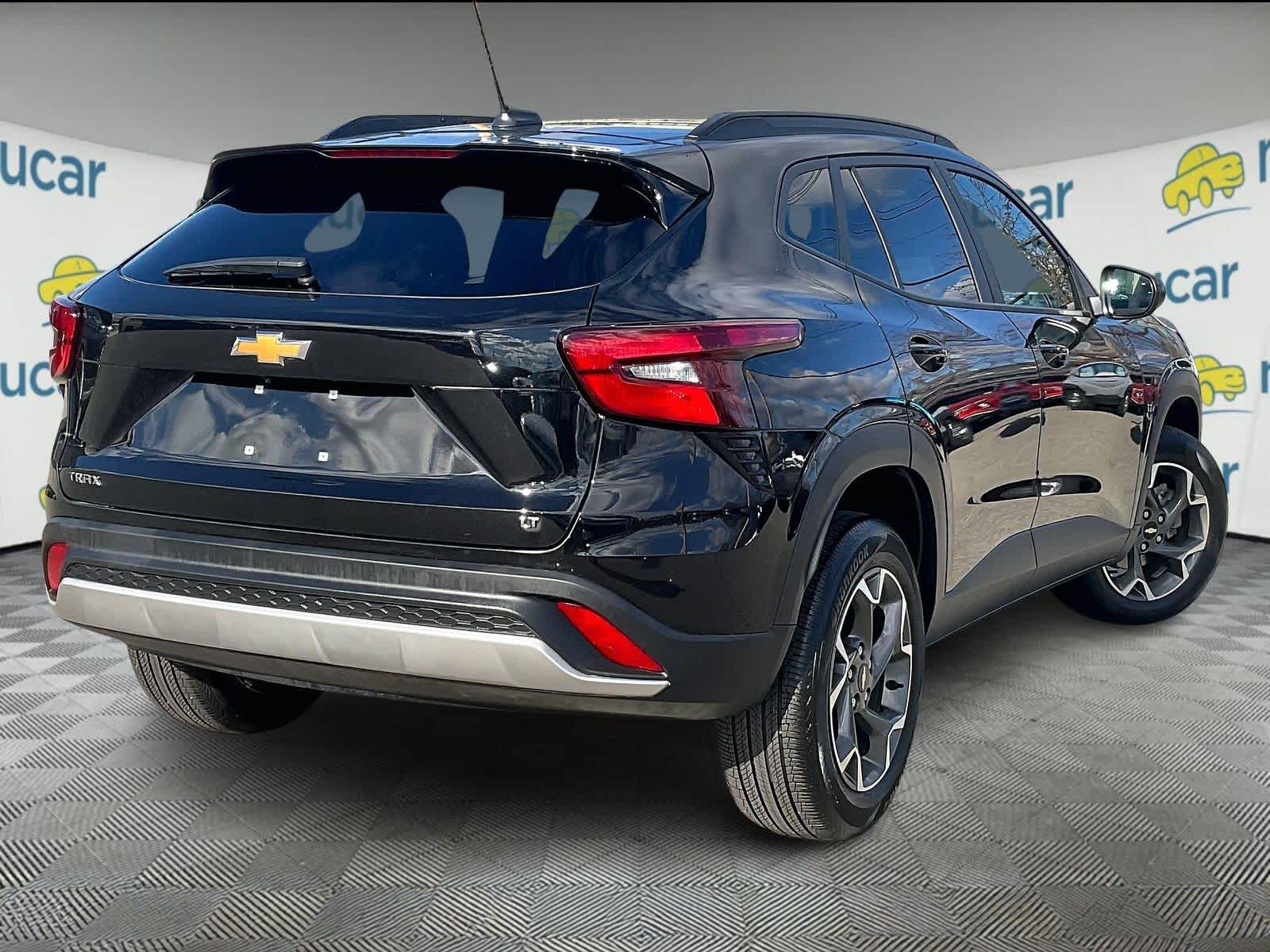 2024 Chevrolet Trax LT - Photo 6