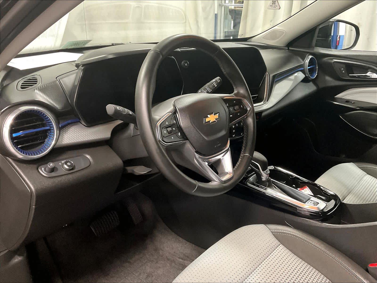 2024 Chevrolet Trax LT - Photo 8