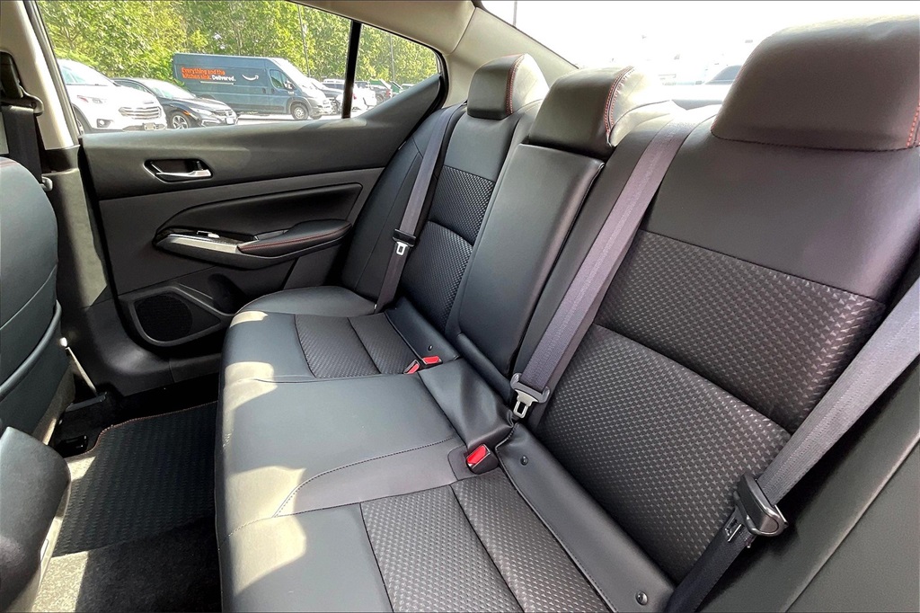2025 Nissan Altima 2.5 SR - Photo 15