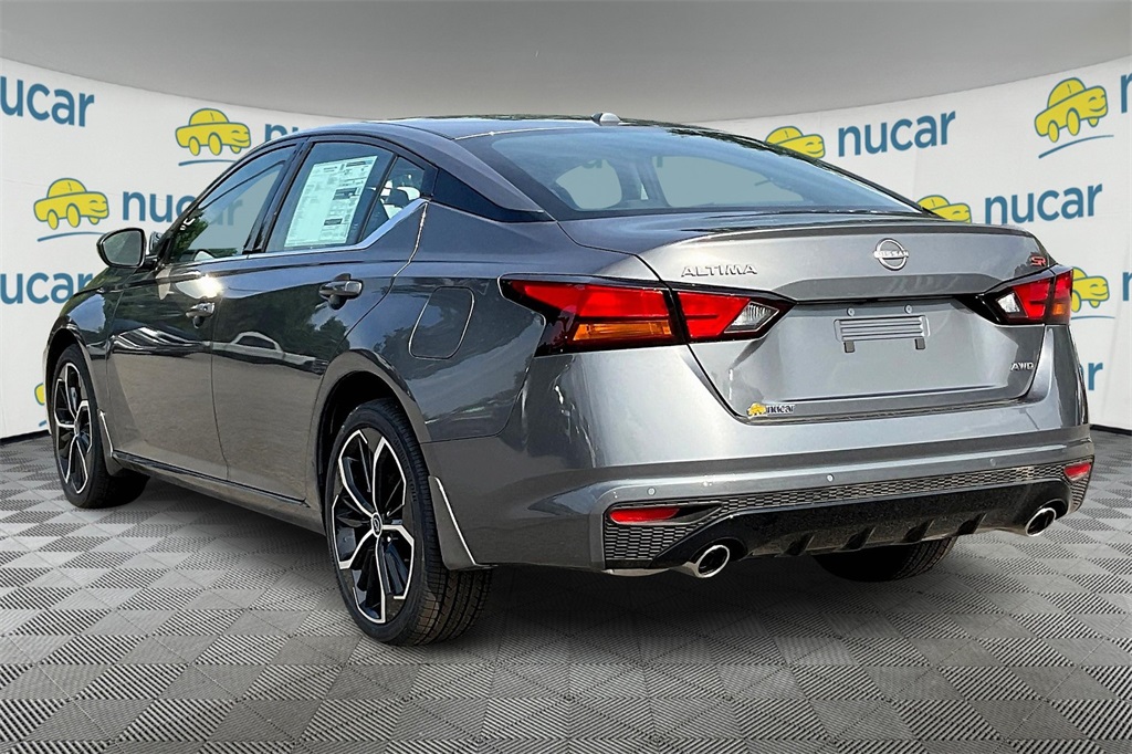 2025 Nissan Altima 2.5 SR - Photo 5