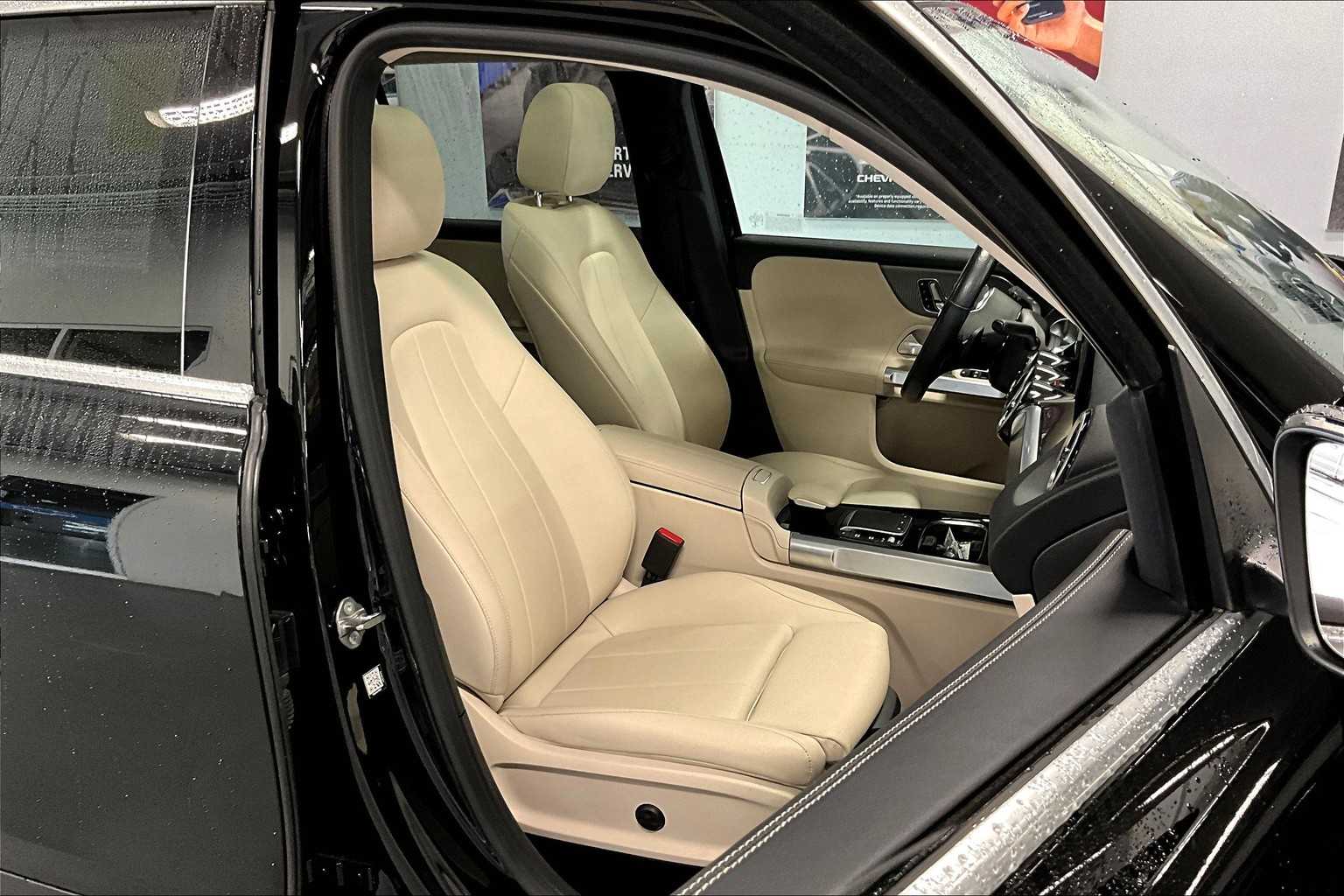 2021 Mercedes-Benz GLB GLB 250 - Photo 11