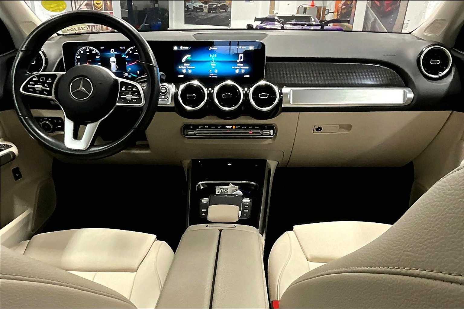 2021 Mercedes-Benz GLB GLB 250 - Photo 21