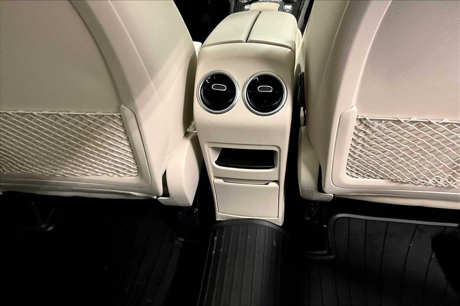 2021 Mercedes-Benz GLB GLB 250 - Photo 28