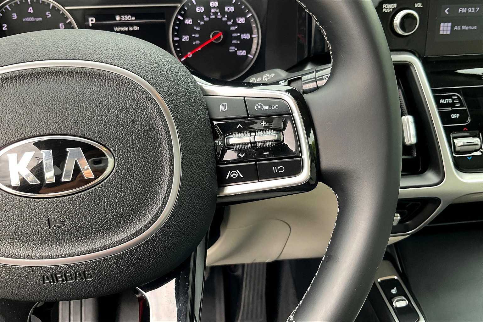 2021 Kia Sorento S - Photo 23