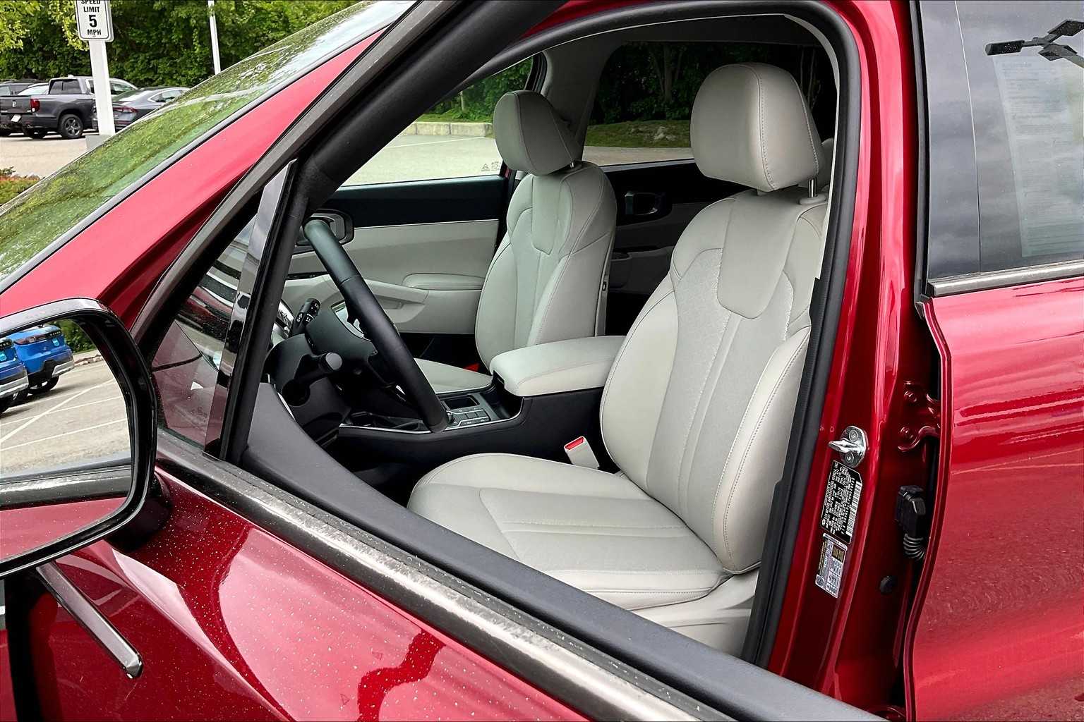 2021 Kia Sorento S - Photo 10