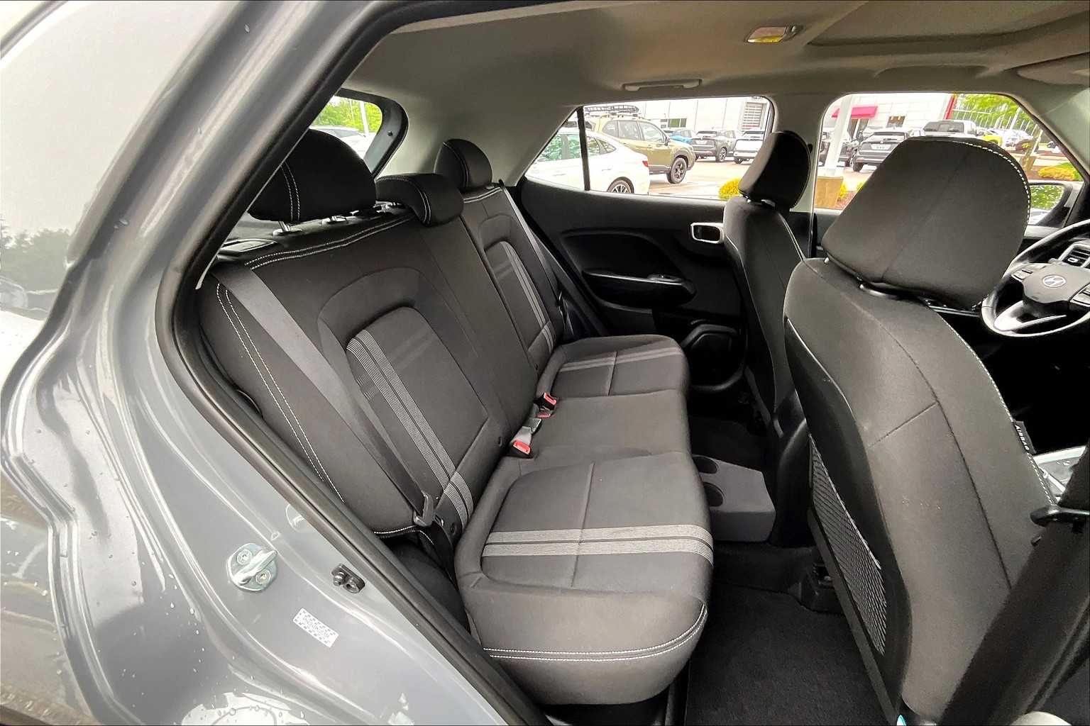 2022 Hyundai Venue SEL - Photo 16