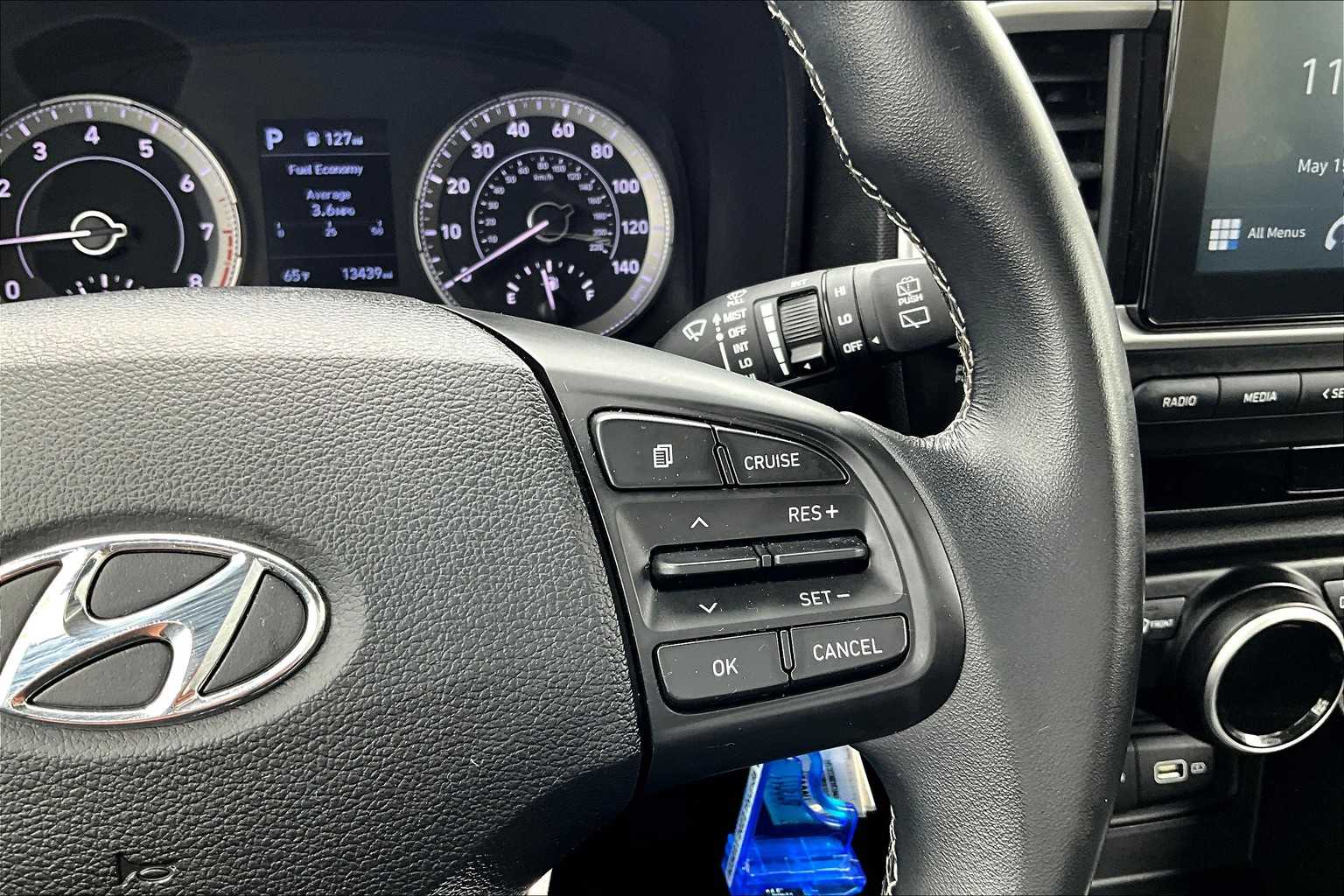 2022 Hyundai Venue SEL - Photo 24