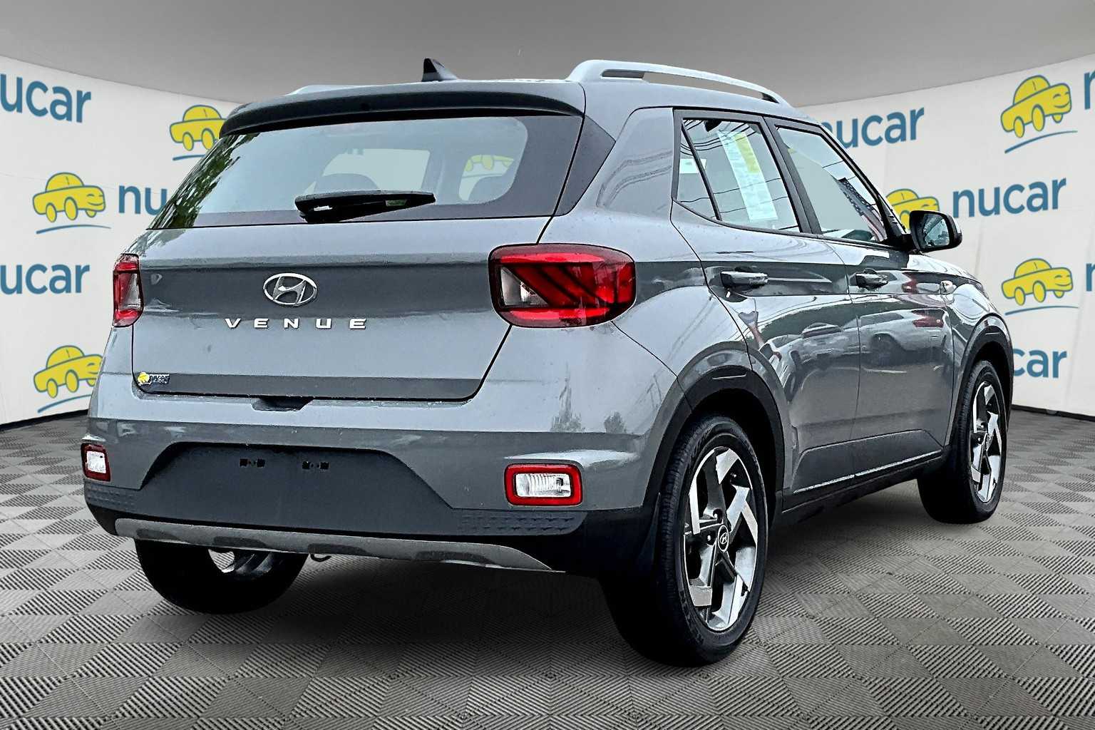 2022 Hyundai Venue SEL - Photo 6