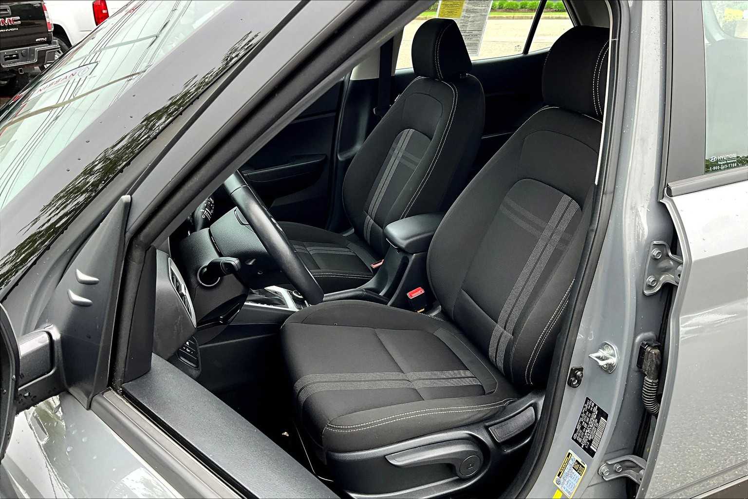 2022 Hyundai Venue SEL - Photo 10