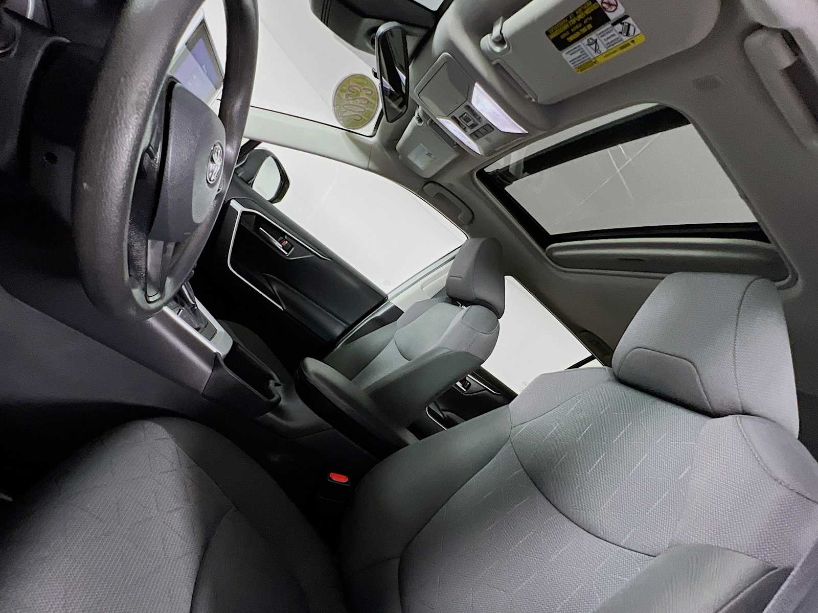 2023 Toyota RAV4 XLE - Photo 21
