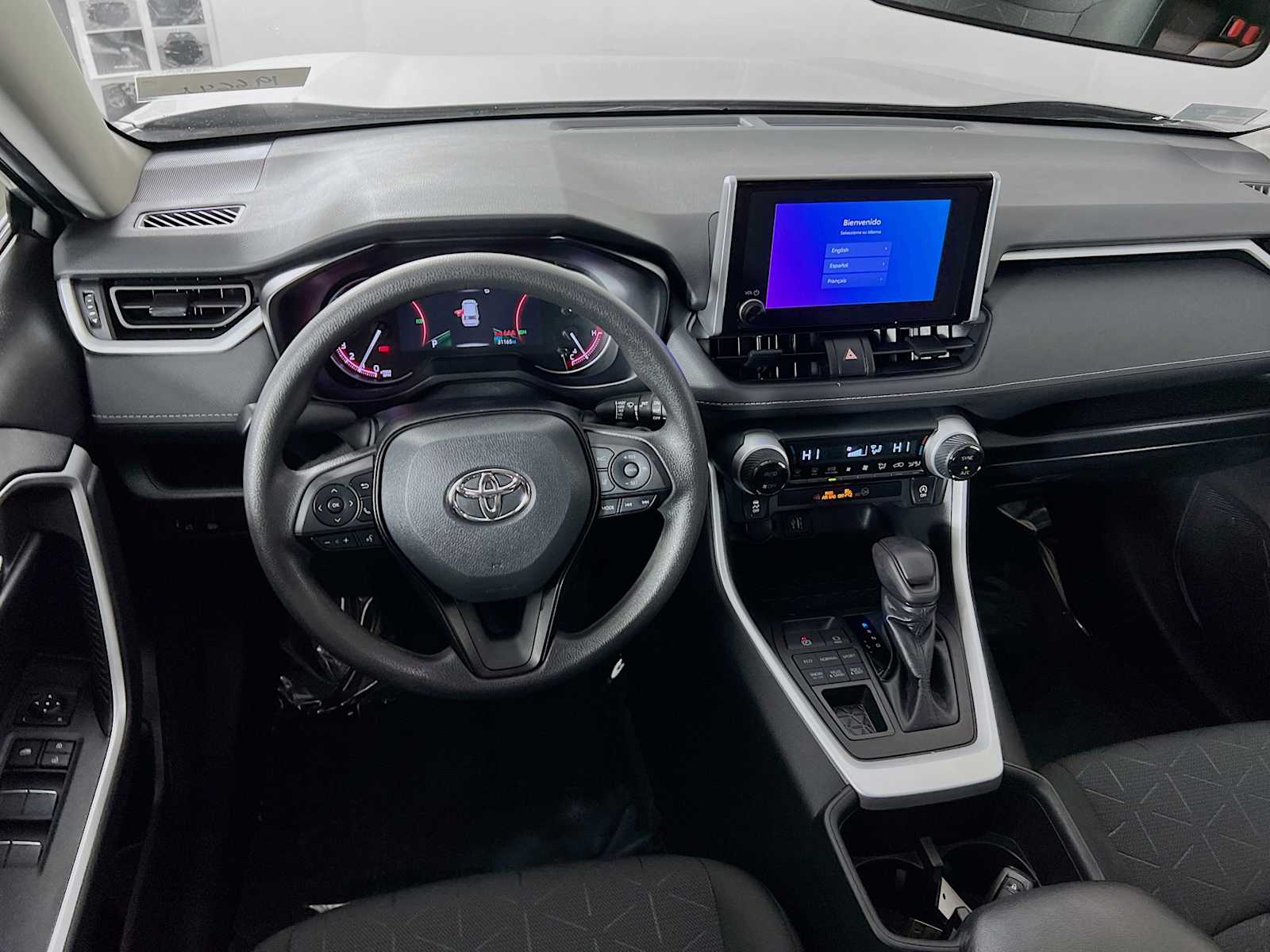 2023 Toyota RAV4 XLE - Photo 22