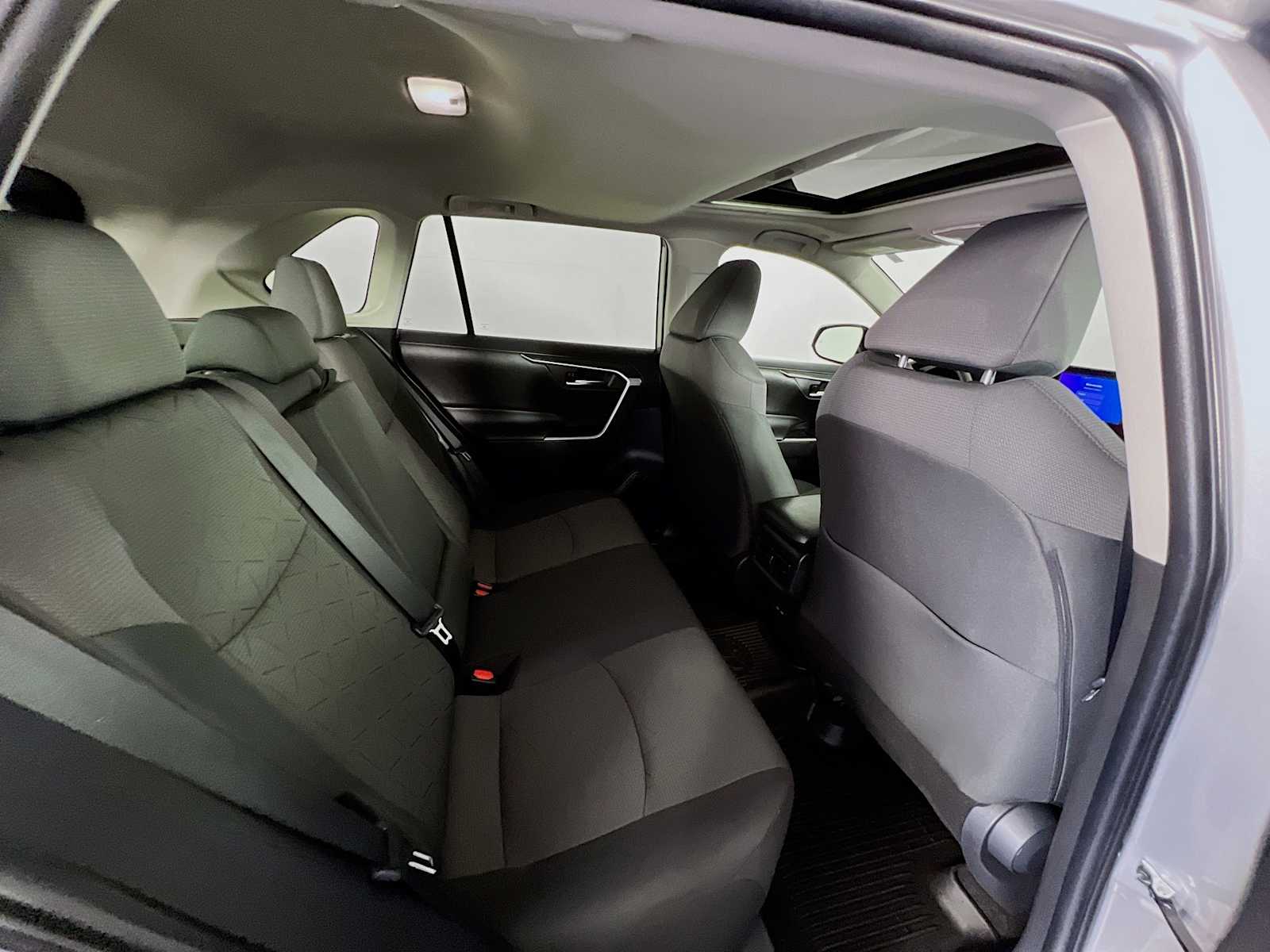 2023 Toyota RAV4 XLE - Photo 26