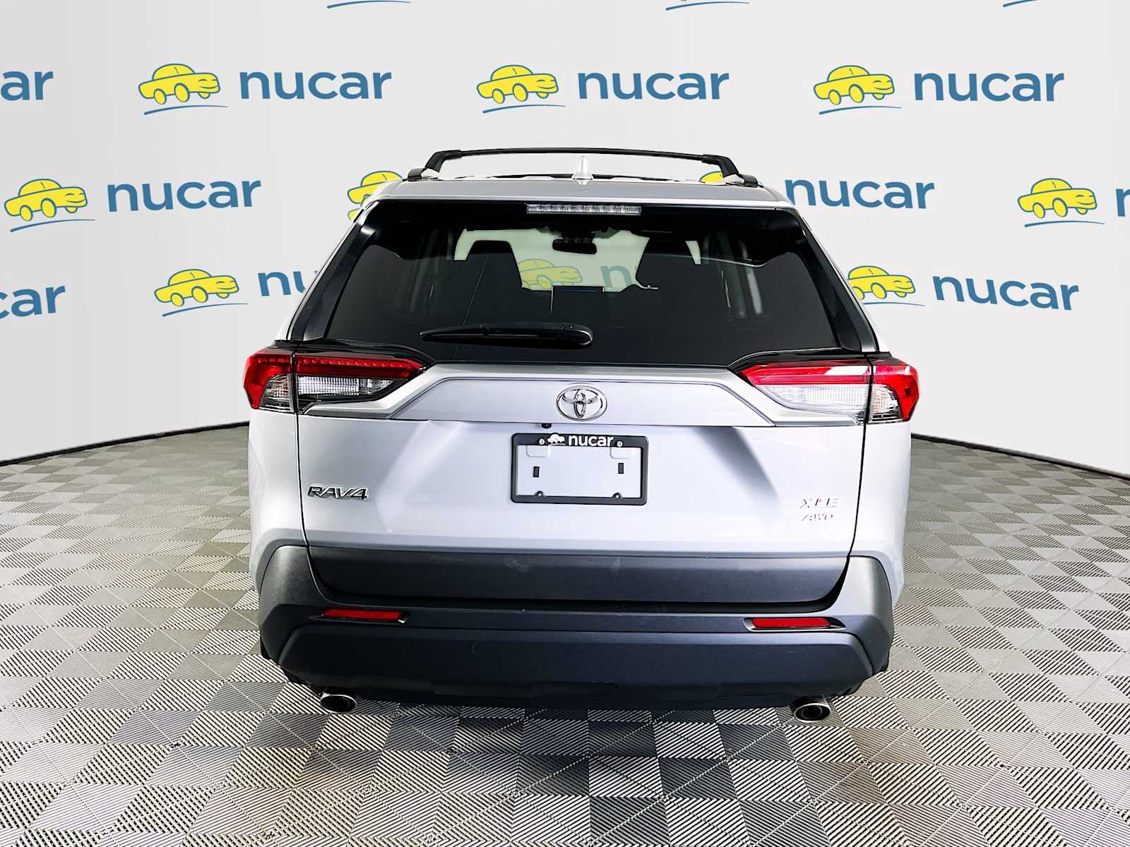 2023 Toyota RAV4 XLE - Photo 6