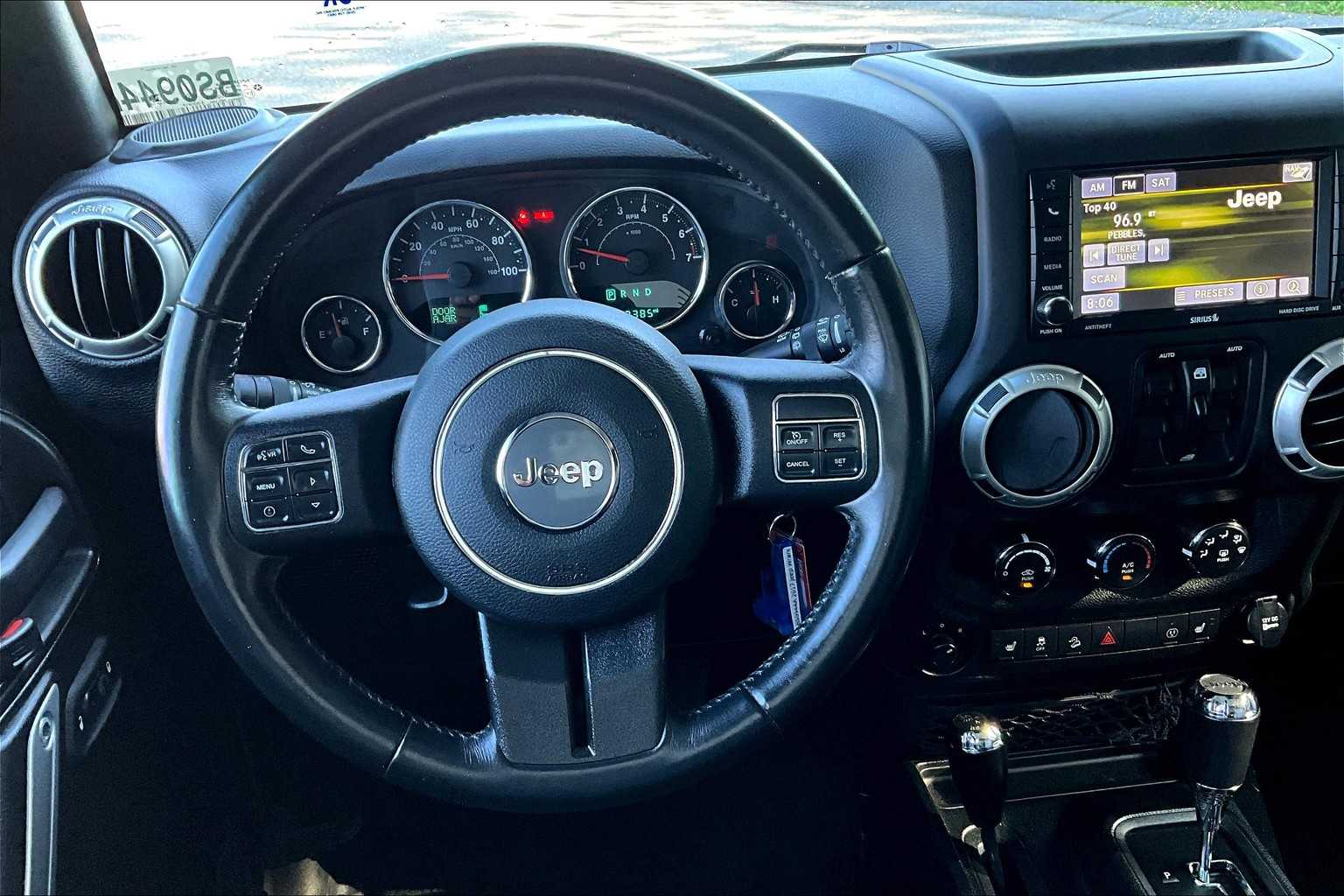 2017 Jeep Wrangler Unlimited Sahara - Photo 17