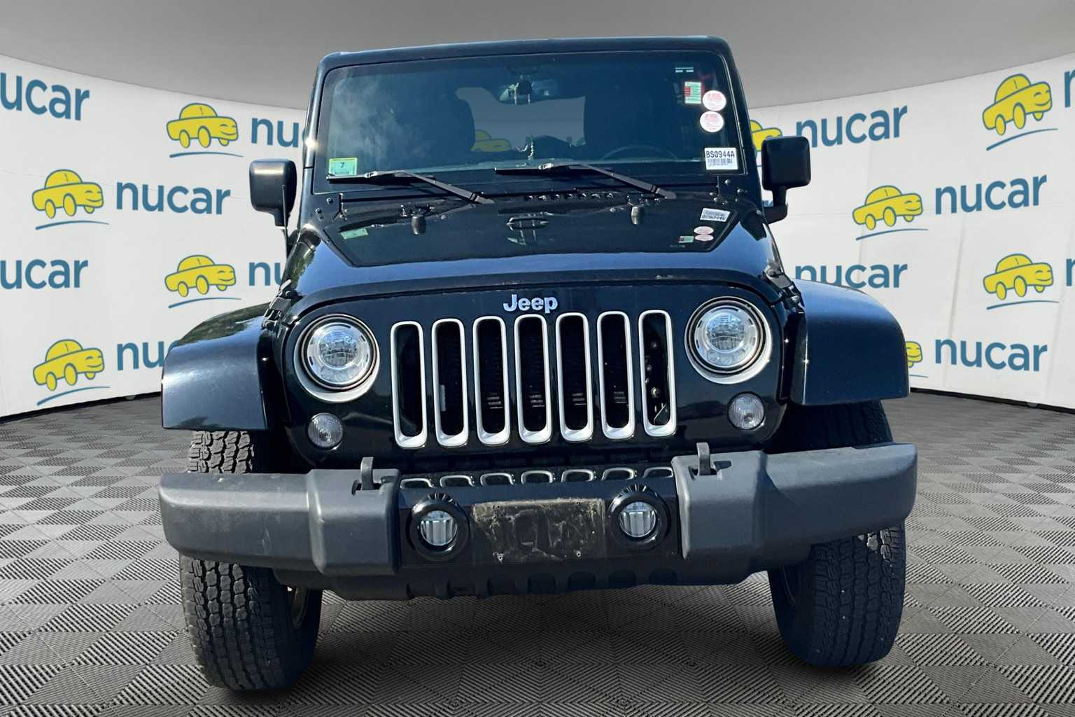 2017 Jeep Wrangler Unlimited Sahara - Photo 2