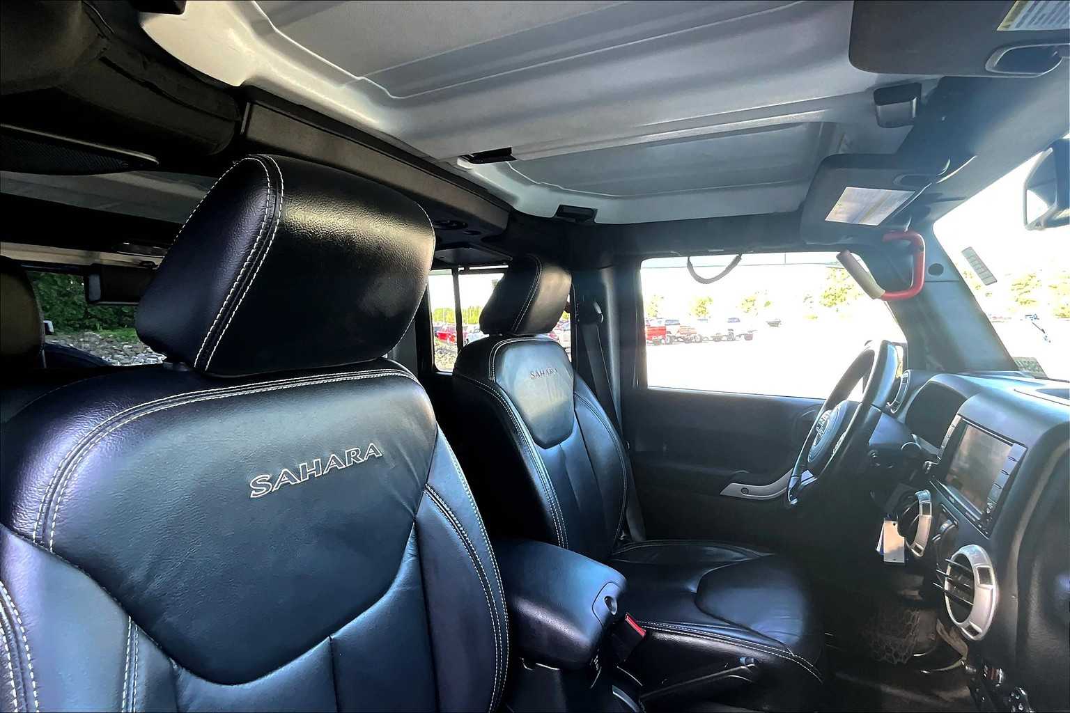 2017 Jeep Wrangler Unlimited Sahara - Photo 21