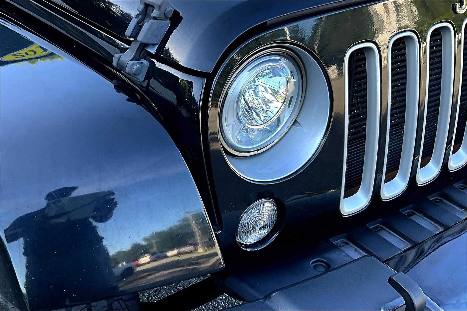2017 Jeep Wrangler Unlimited Sahara - Photo 32