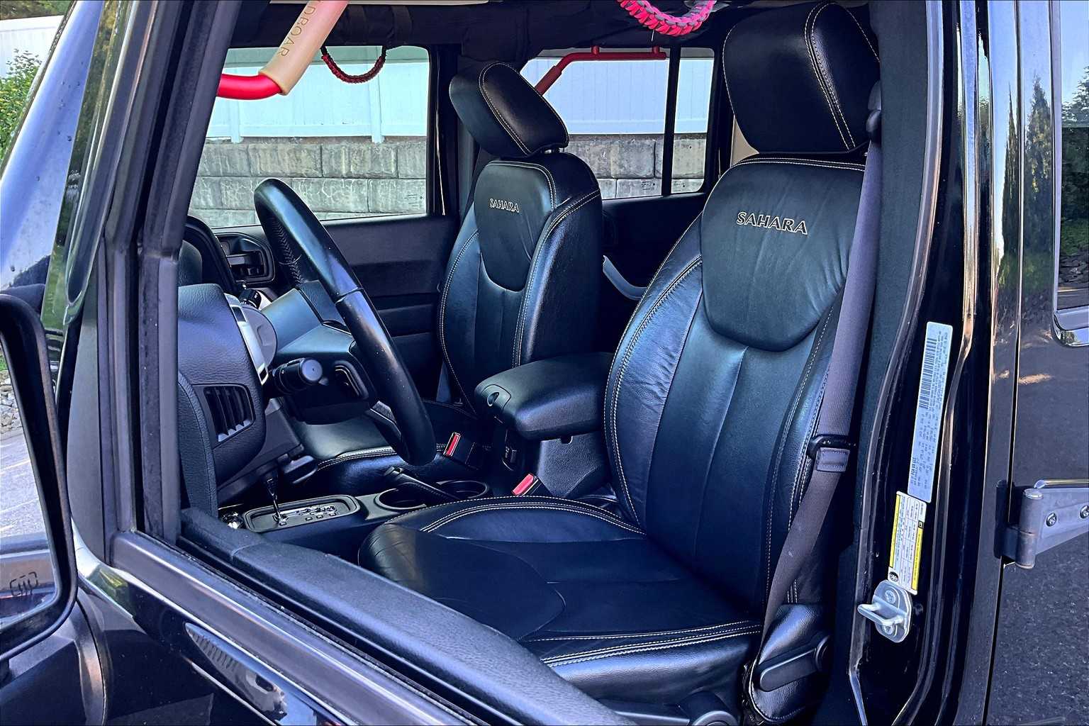 2017 Jeep Wrangler Unlimited Sahara - Photo 10
