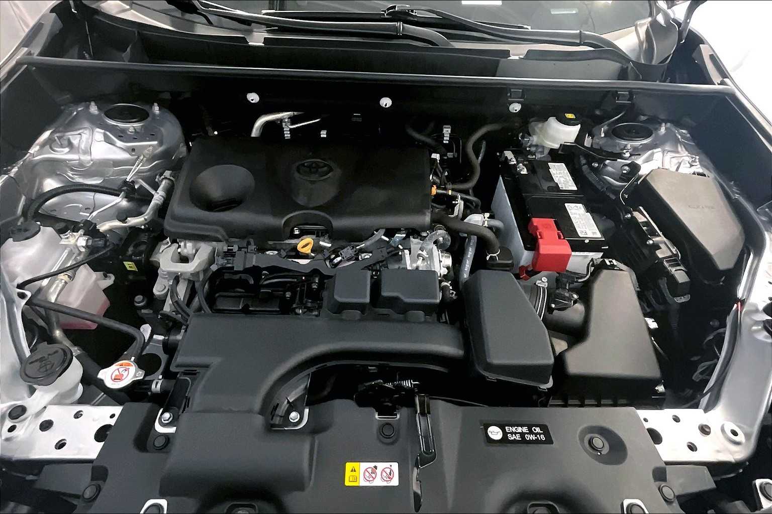 2024 Toyota RAV4 XLE - Photo 30