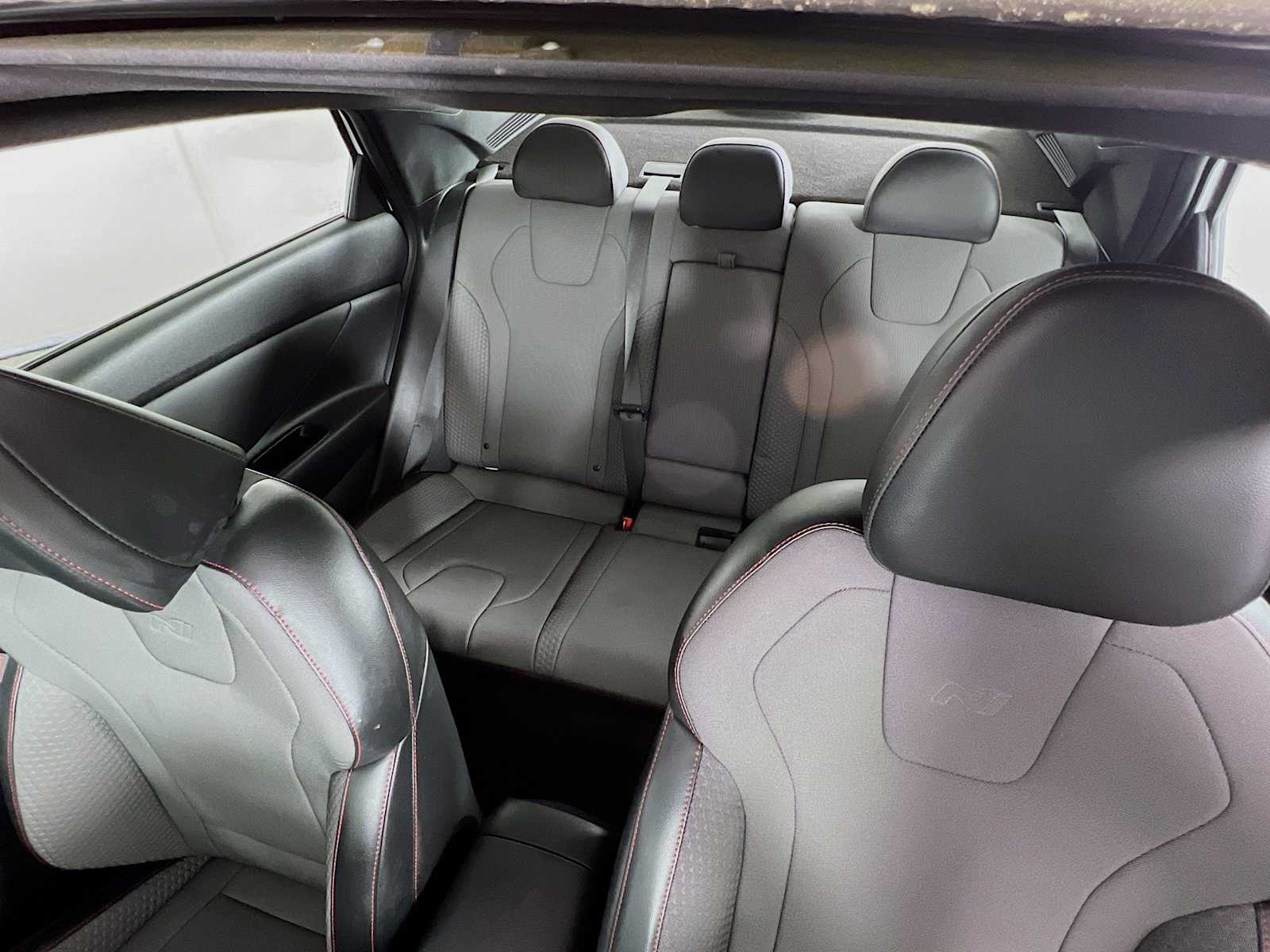 2023 Hyundai Elantra N Line - Photo 23