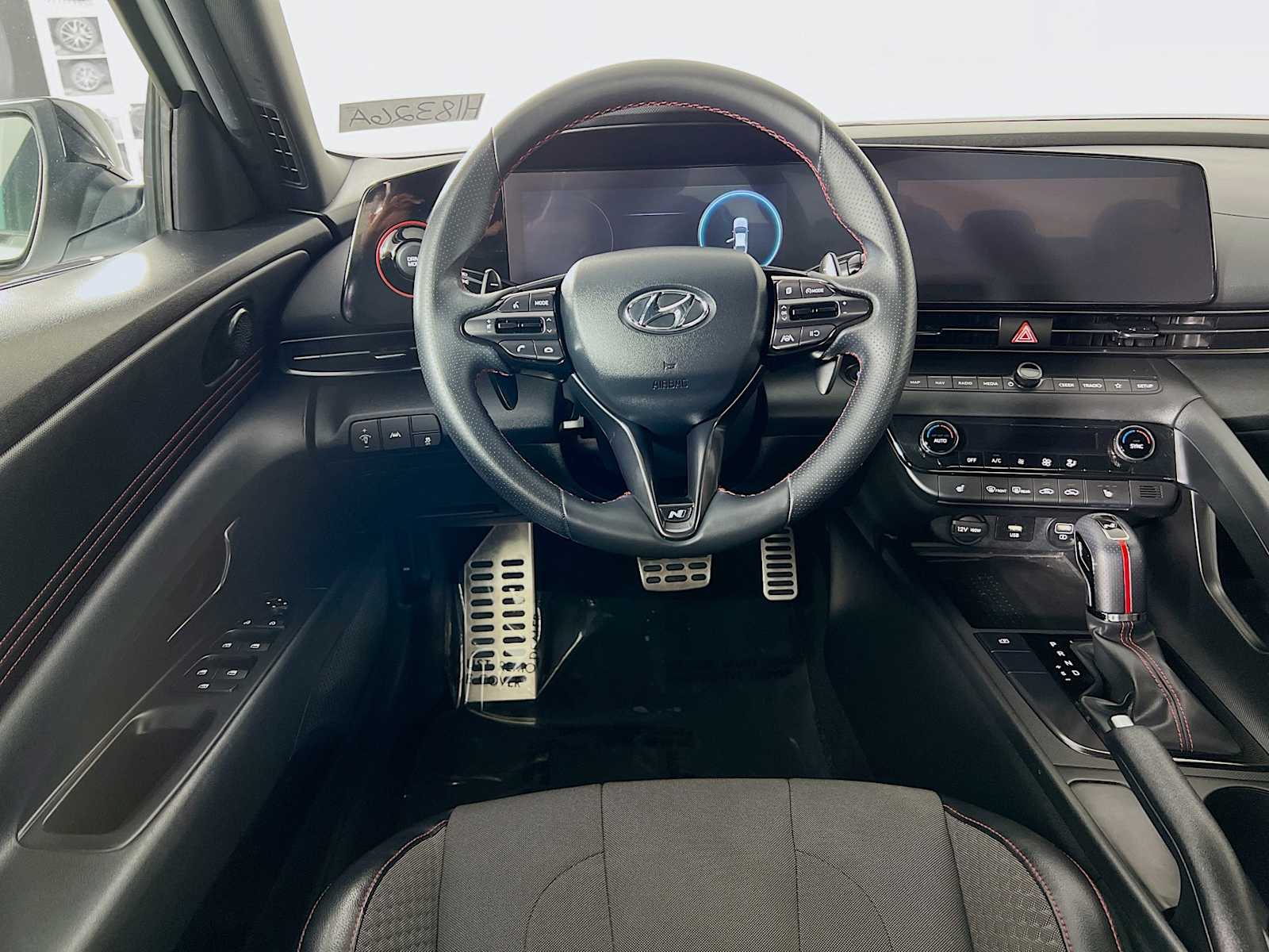 2023 Hyundai Elantra N Line - Photo 24