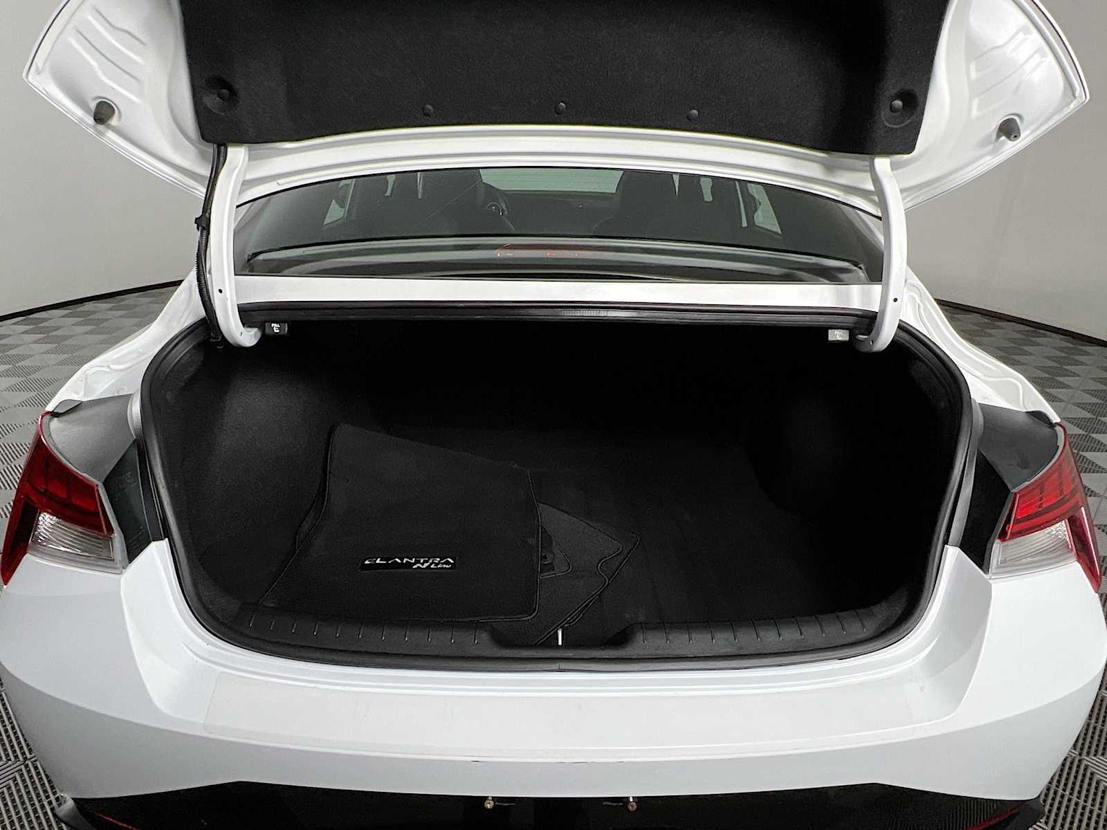 2023 Hyundai Elantra N Line - Photo 27