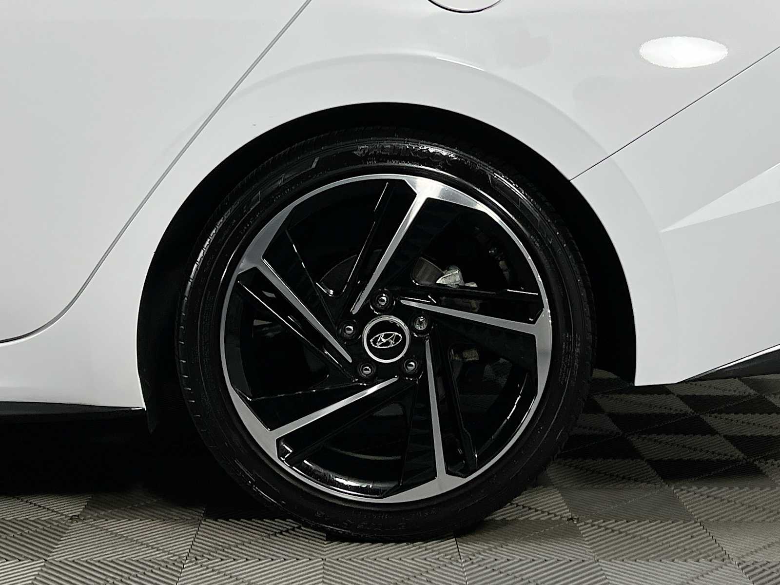 2023 Hyundai Elantra N Line - Photo 32