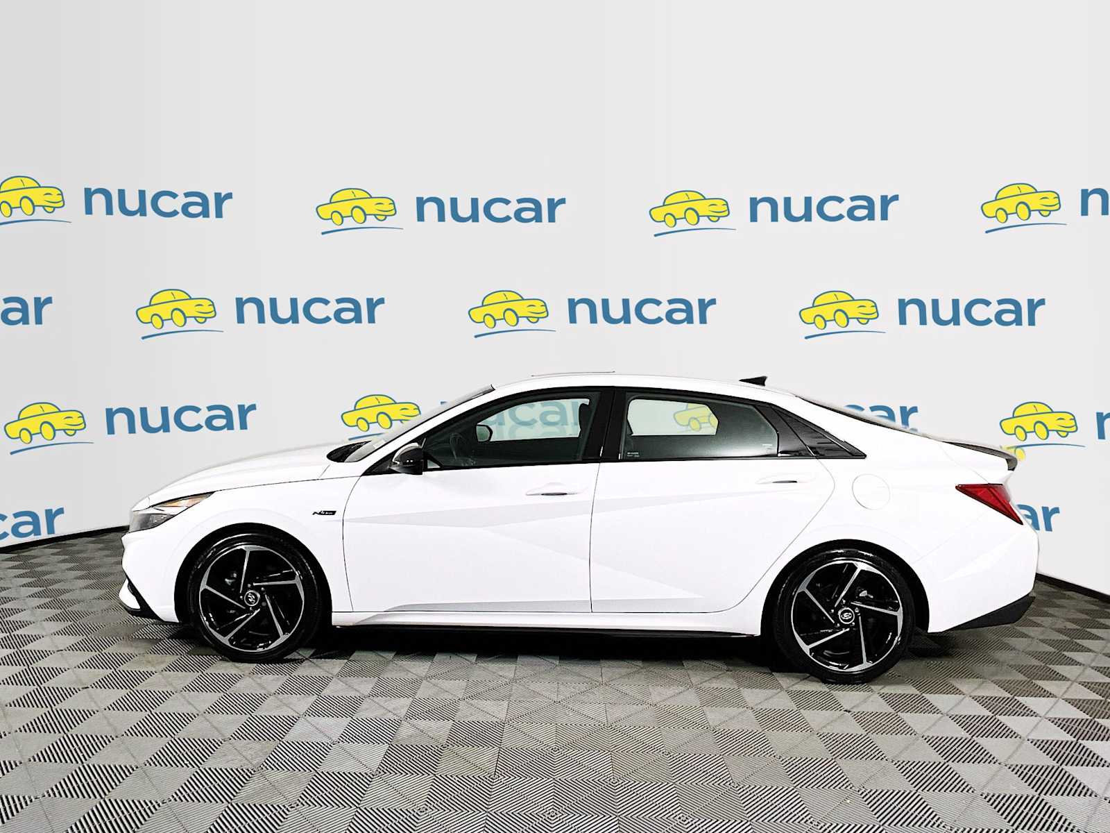 2023 Hyundai Elantra N Line - Photo 4