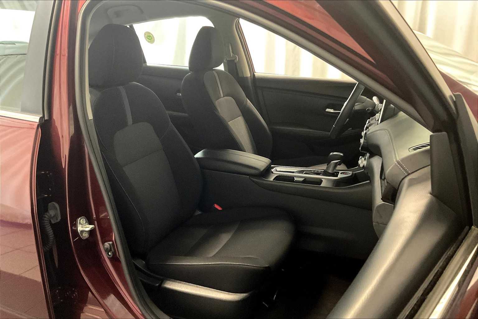 2023 Nissan Sentra SV - Photo 11