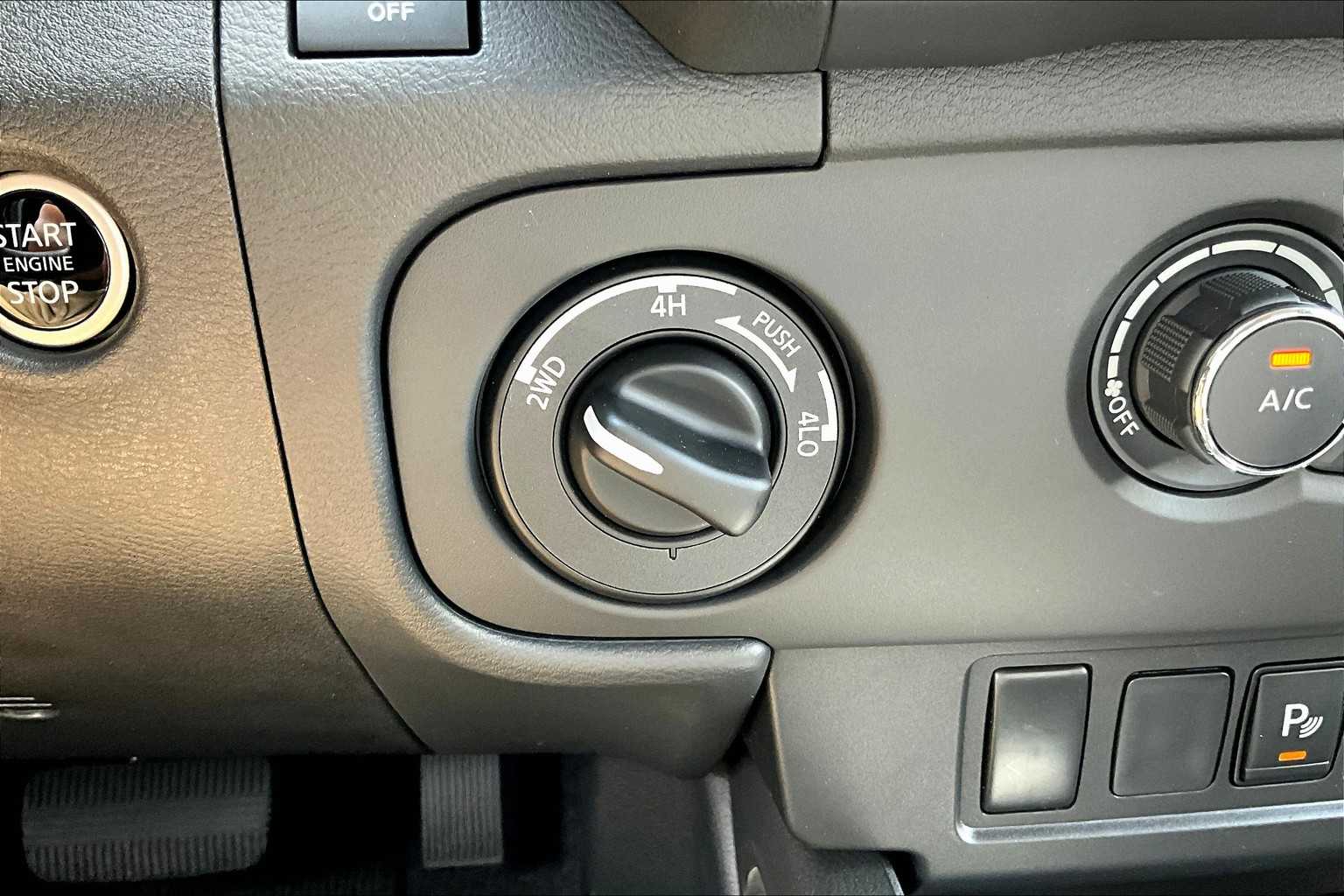 2025 Nissan Frontier SV - Photo 26