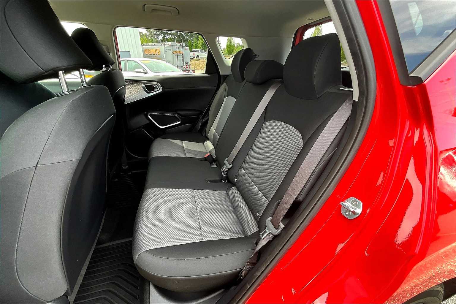 2021 Kia Soul LX - Photo 15