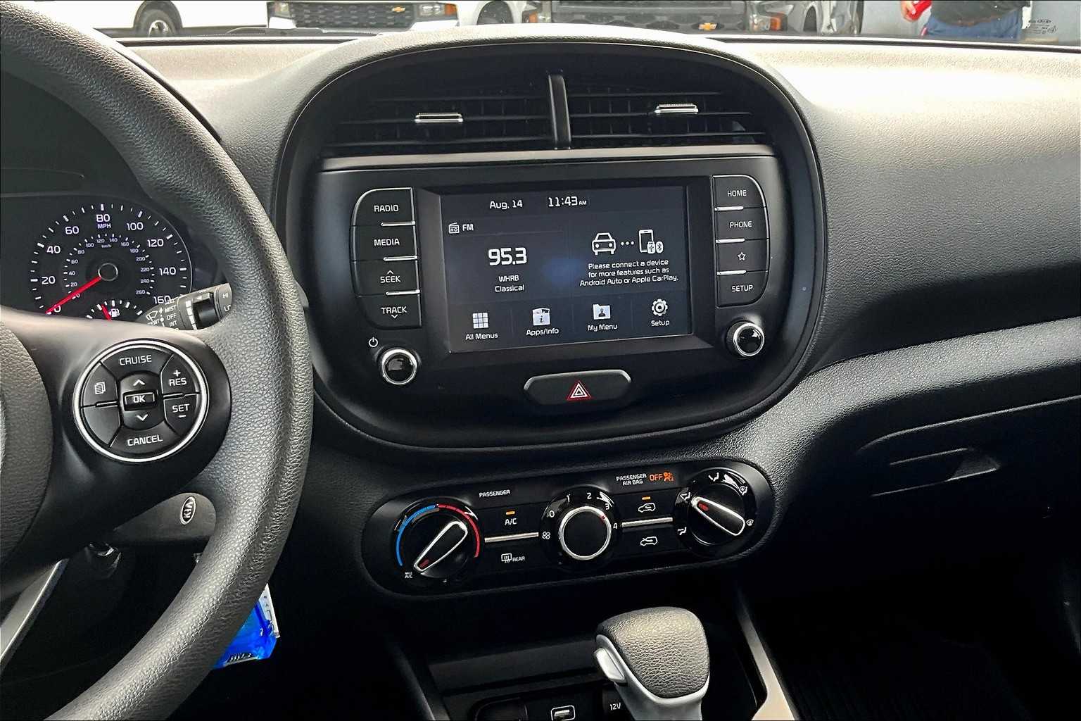 2021 Kia Soul LX - Photo 18